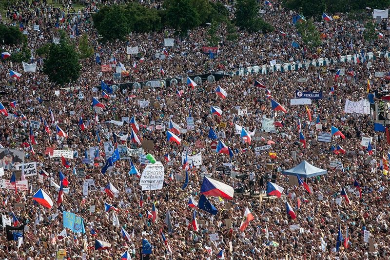 Huge crowds of protesters demand Czech PM step down
