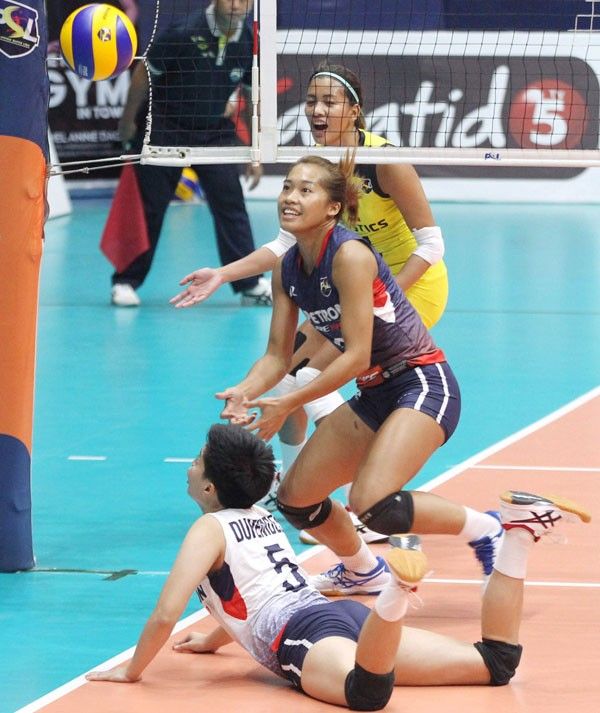 Souped-up Cargo Movers turn back Blaze Spikers