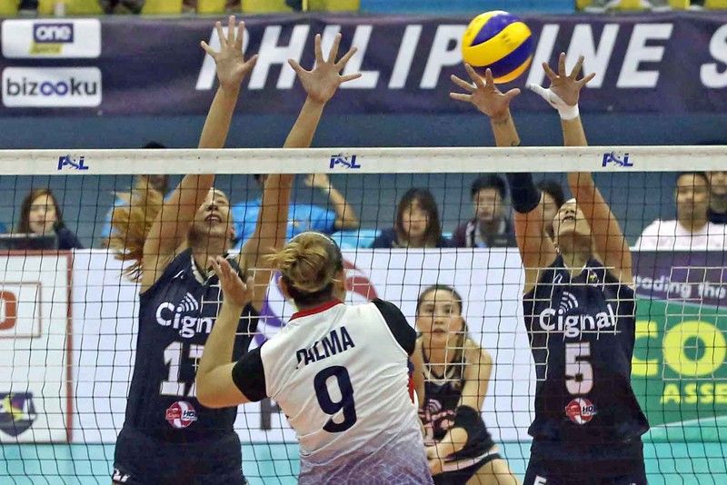 Blaze Spikers get scare from HD Spikers