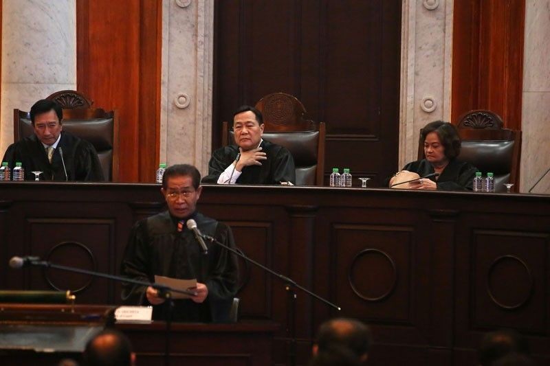 Palace lectures SC Senior Associate Justice Carpio on the law