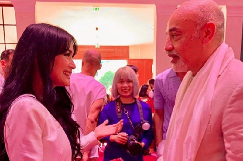 Christian Louboutin naka-bonding Heart tuloy ang pagrampa sa PFW!