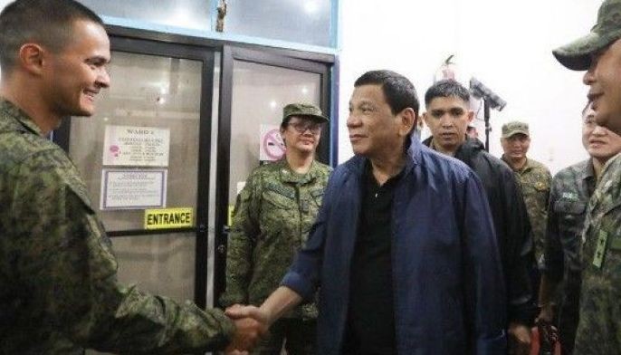 Matteo Guidicelli welcomes Duterte in Zamboanga