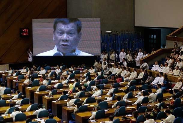 Duterte in-endorso ang 'term-sharing' nina Cayetano, Velasco bilang speaker