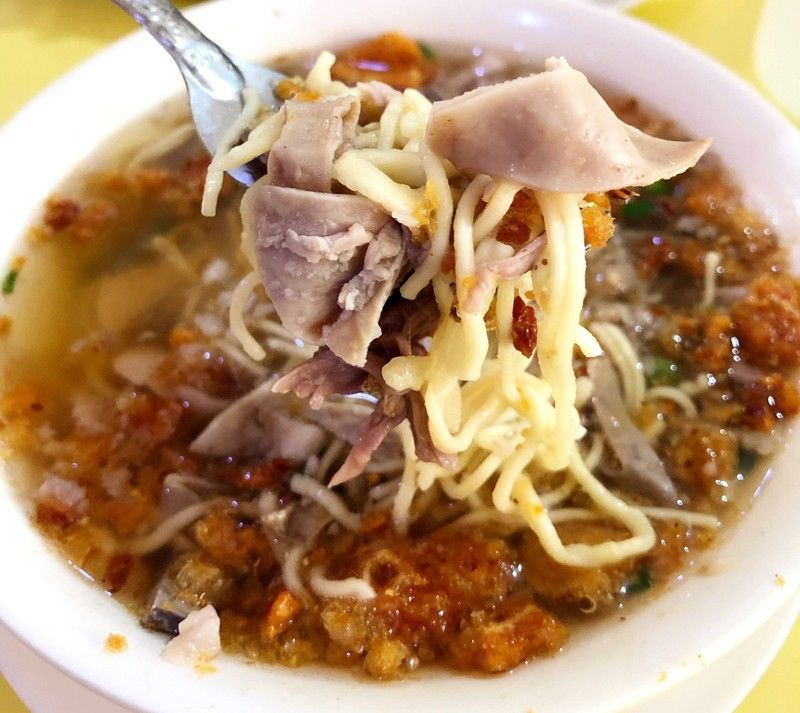 Eating Iloiloâs big 3: Batchoy, Ube brazo & Pancit molo