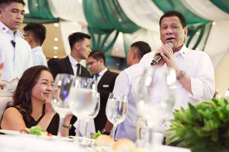 Political icon: Rody pays tribute to GMA