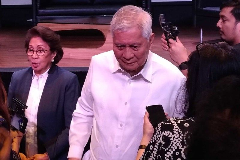 Duterte not 'sole authorized agent' to allow China in Philippine EEZ â�� Del Rosario
