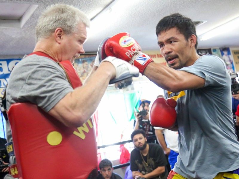 Roach warns Thurman: Trade blows with Pacquiao, get KO'ed