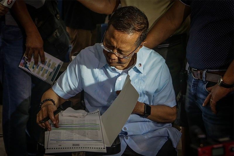 Ex-VP Binay files poll protest vs Makati Rep. PeÃ±a