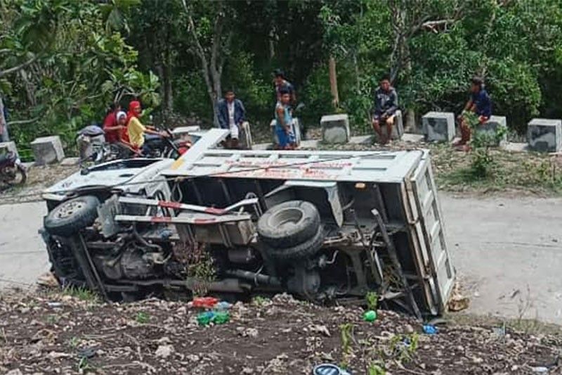 Runaway truck kills 8 children in Cebu town â�� officials