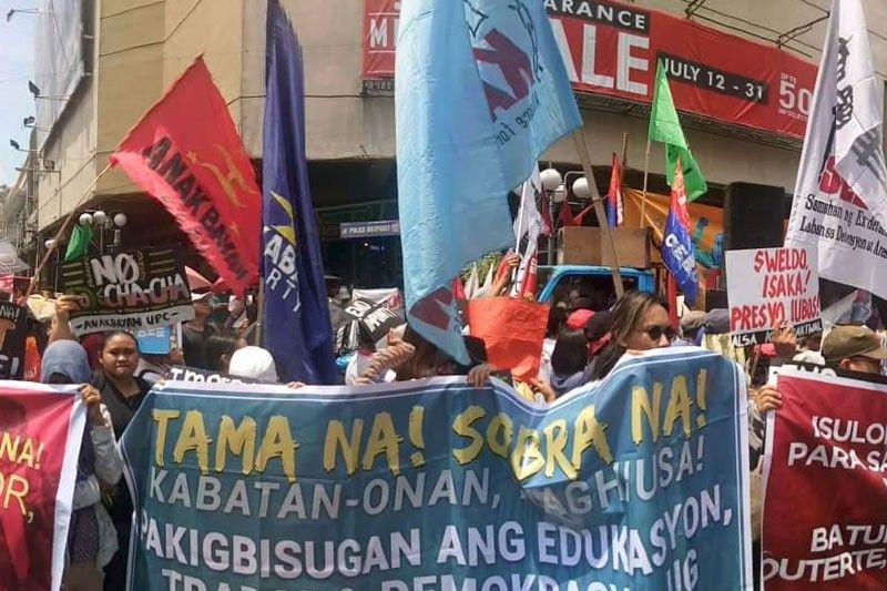 Duterte hagbong sa mga militante
