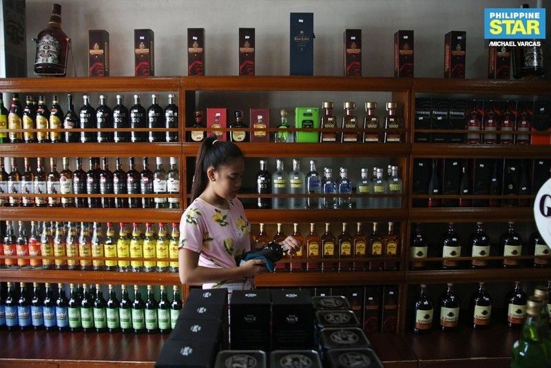 Duterte wants post-midnight ban on liquor only â�� Palace