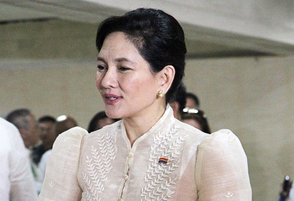 Risa Hontiveros slams Twitter user criticizing her SONA outfit