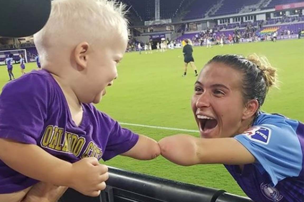 One-armed women's soccer player shares tender moment with one-armed fan