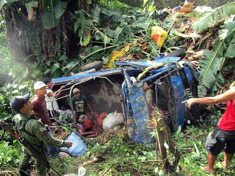 7 dead, 3 injured in Ifugao road mishap