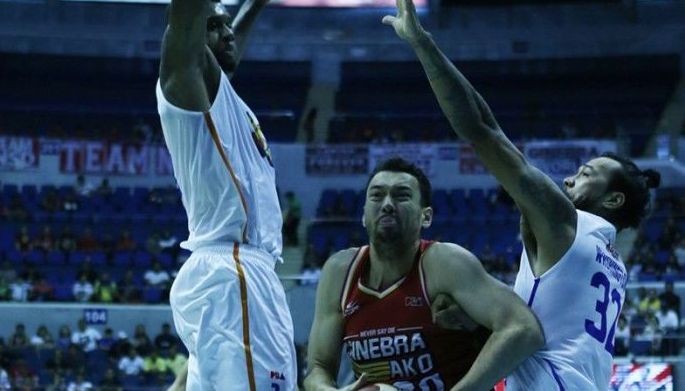 Texters nakaeskapo sa Kings sa game 1