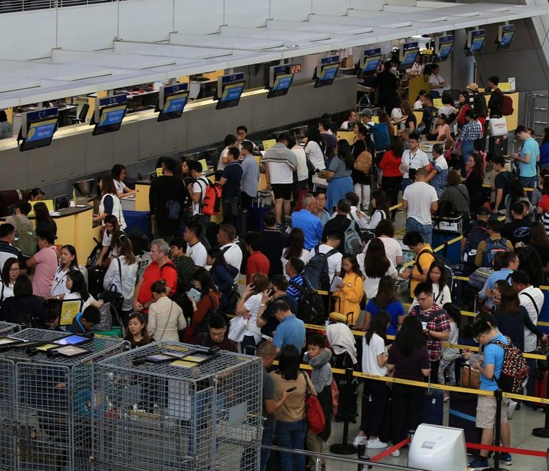 Palace backs proposal to stop visa-on-arrival