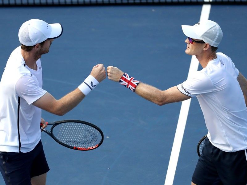 Andy Murray reunites with brother Jamie for doubles win