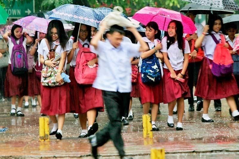 Palace suspends classes, govâ��t work in Metro Manila due to inclement weather