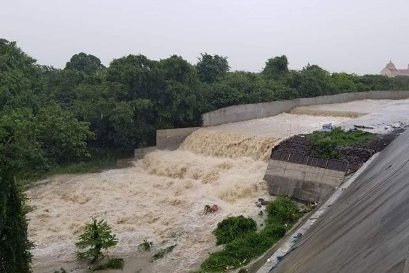 Water in Angat rises; Bustos Dam spills