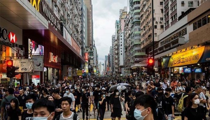 Filipino &lsquo;mistakenly&rsquo; arrested in Hong Kong protest for wearing black shirt