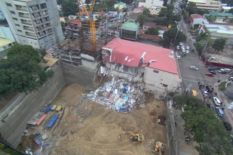 Karaang SSS building napahak
