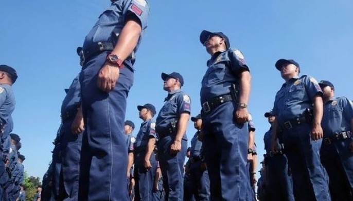 5 letter word for drug cops