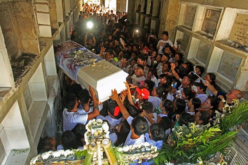 Tragedy victims from Ermita buried