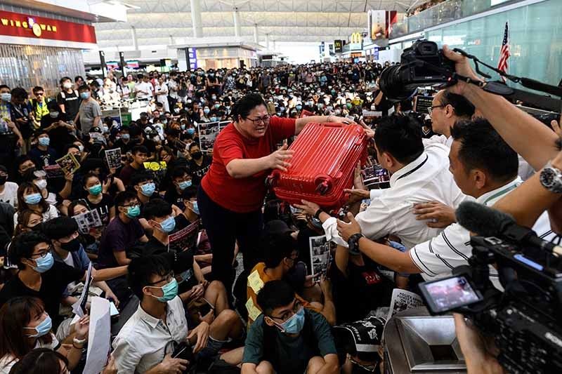 Hong Kong airport suspends all check-ins