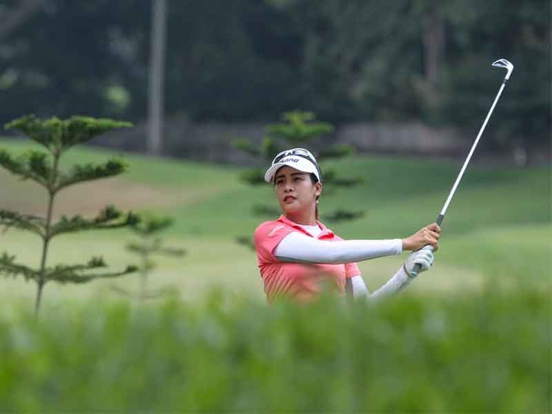 Thai bucks shaky start with strong finish to lead