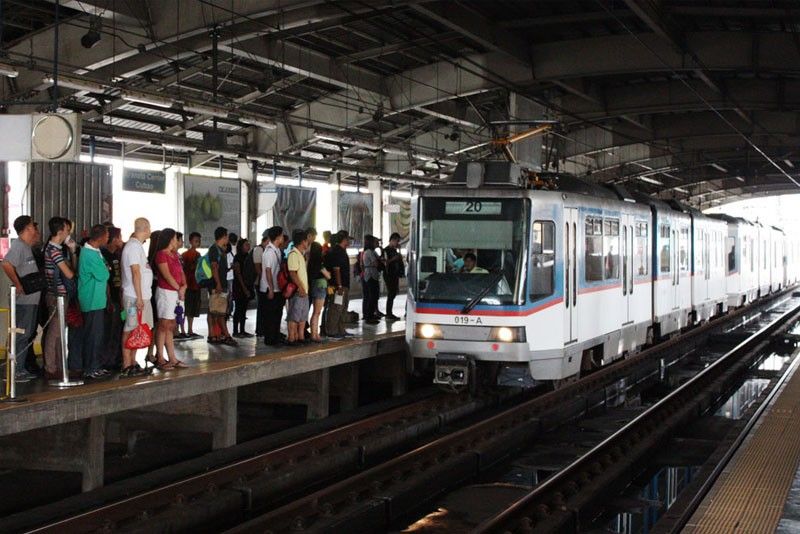 Seorang pria ditangkap karena menjatuhkan bom lelucon di stasiun MRT