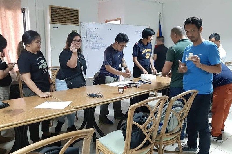 Police beat reporters nagpa-drug test