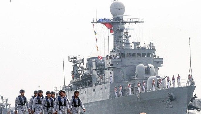 Digong sa foreign vessels: &lsquo;Magpaalam muna bago dumaan sa Philippine waters&rsquo;