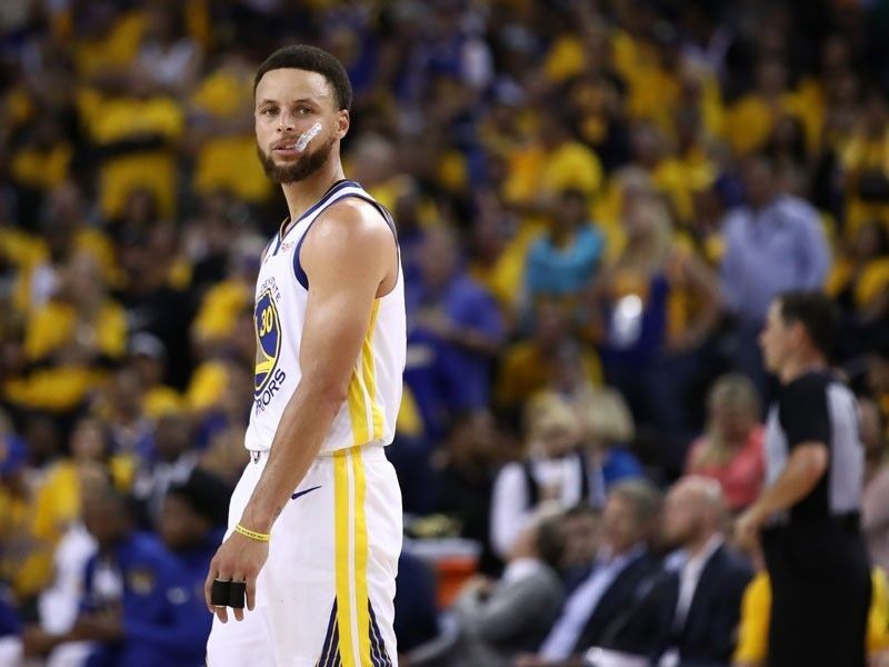 Warriors' Curry finances college golf team for six years