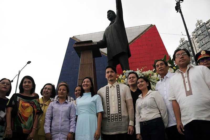 Mayor Joy nanguna sa paggunita sa death anniversary ni Ninoy sa Quezon City