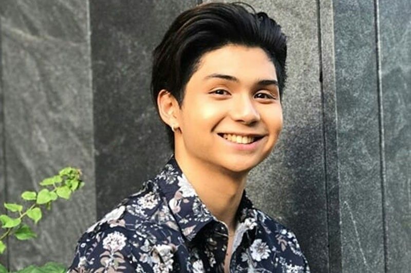 Ryle mas gustong gamitin ang apelyido ng stepfather, â��sirâ�� ang tawag sa tunay na ama