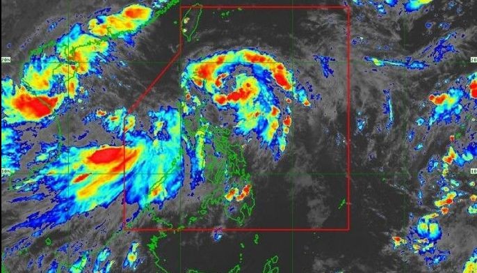 Signal No. 1 itinaas sa Batanes; Bagong shallow LPA baka maging bagyo rin