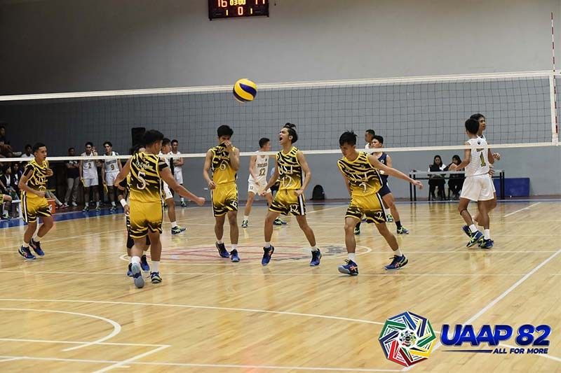 UST upsets Nazareth-NU in UAAP boysâ volleyball