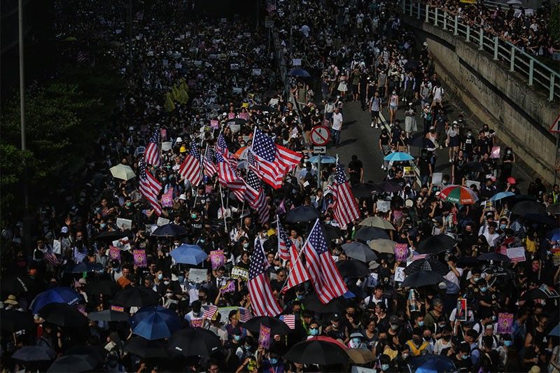 Hong Kong protesters take message to US consulate