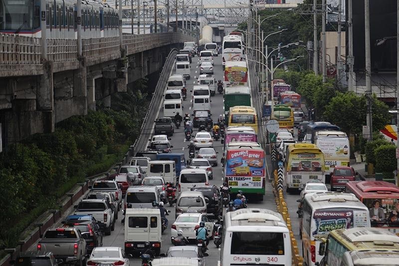 Palace wants emergency powers for Duterte after story on patient deaths due to traffic jams