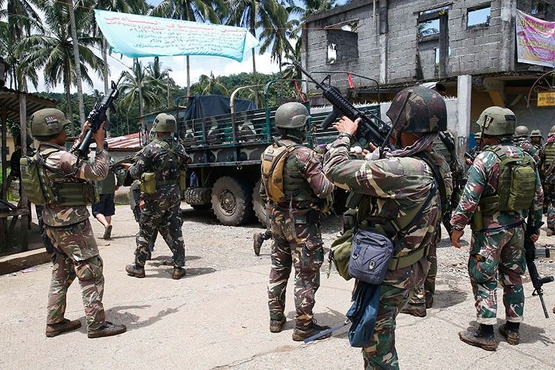 AFP hunting down 2 suicide bombers in Sulu