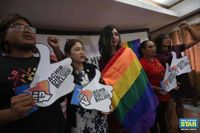 Duterte favors anti-discrimination law over SOGIE