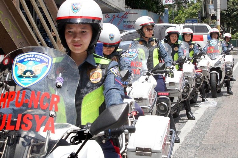 Edsa Traffic Hpg Deploys Girlfriend Material Philstar Com
