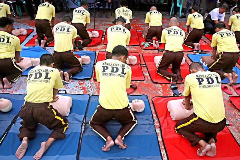 1,100 Manila jail inmates undergo first aid training