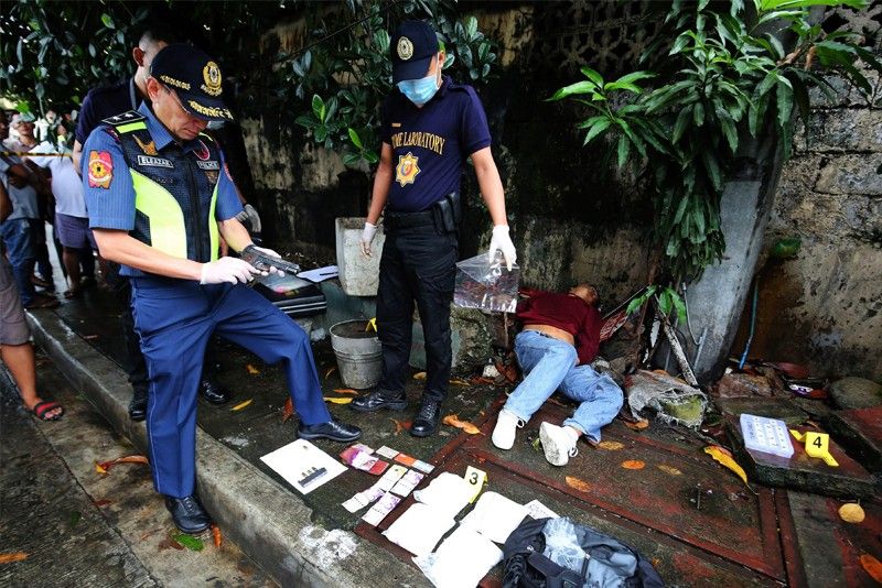 Drug courier slain; P27-million shabu seized