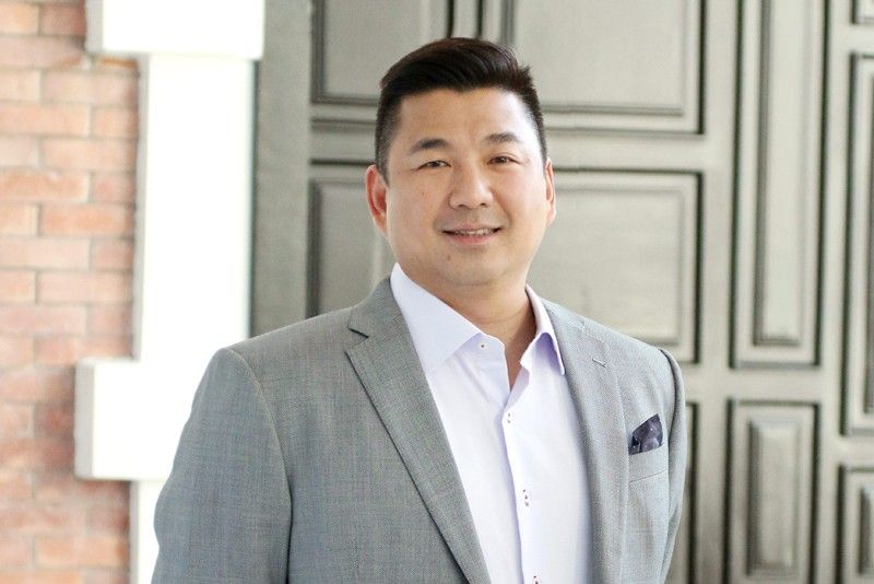 Dennis Uy wins Asean Entrepreneurial Excellence Award in Singapore