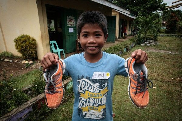 The SM Store brings 'Share Shoes' project to far-flung community in Isabela