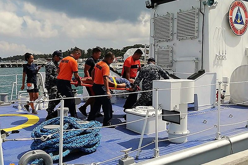 Dragon boat capsizes off Boracay; 7 dead