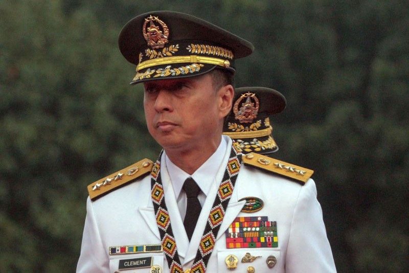 AFP chief says sea row issue best left to DFA