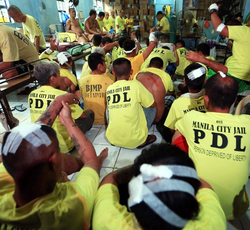 2 dead, 32 hurt in Manila jail riot