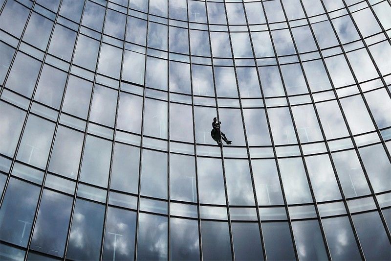 WATCH: 'French Spiderman' scales Frankfurt skyscraper